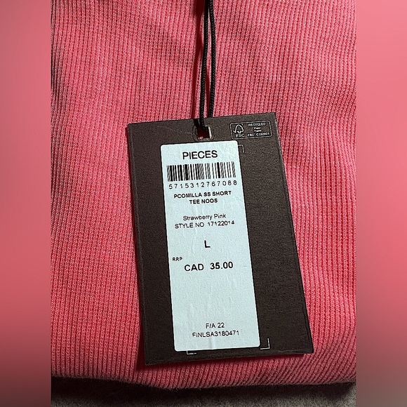 Pieces Brand Strawberry Pink Women’s Size Large T-Shirt NWT - Picture 6 of 7